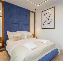 3 bedroom villa with infinity pool in Opatija, sleeps 6